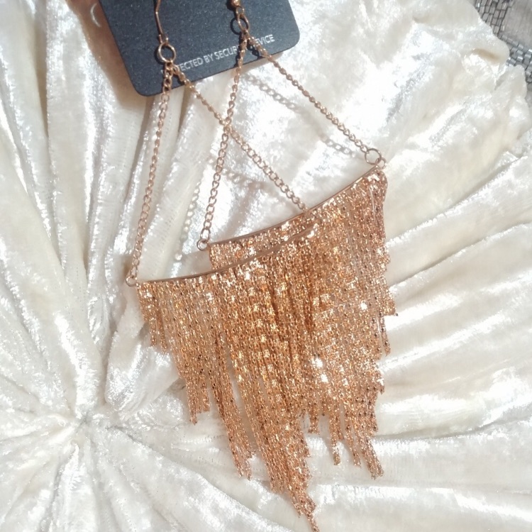 Guess Chandelier Earrings 35$
